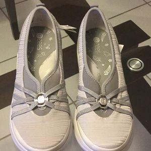 Bzees Rosie Slip-on Grey